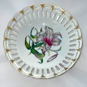 8" Japanese Reticulated Floral Decorative Bread Bowl Gold Trim